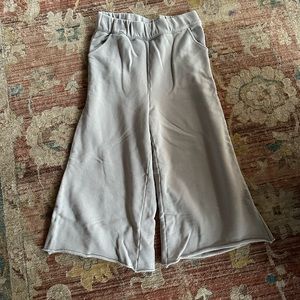 Frank & Eileen gaucho sweatpants, light gray Size M.